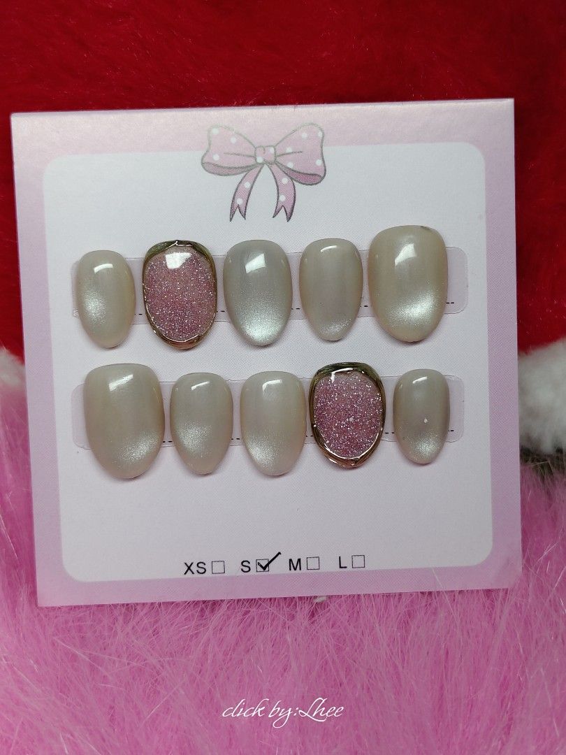 Press on nails (Category: Hands & Nails) located in Antipolo. Submitted by gonzagalov21502 (Listing ID 1468101225, Image 2). Description: Available size: xsmall, small and medium (width) Available shape and length: - long almond - long square - short almond - short square Inclusion: *nail glue/jelly glue *nail file *nail wooden cuticle stick Shipping: Lalamove (same day delivery) spx via a shoppe check out *Also we do home service * Soft gel exte