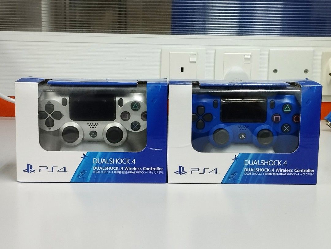 PS4 Compatible Wireless Controller – [NEW] (Category: Controllers) located in Kuala Lumpur. Submitted by kamalanuar (Listing ID 1468059980, Image 1). Description: PS4 Compatible Controller [BRAND NEW] Brand new controller suitable for PS4. Colour : Silver and Wave Blue RM 70 Package Includes : - 1 X DS4 Controller 1 X USB Cable 📍Self Pick Up At TTDI, Bandar Sri Damansara. Lalamove/GrabExpress Available. 0️⃣1️⃣8️⃣4️⃣0️⃣0️⃣5️⃣8️⃣9️⃣8️⃣ #Trustedsel