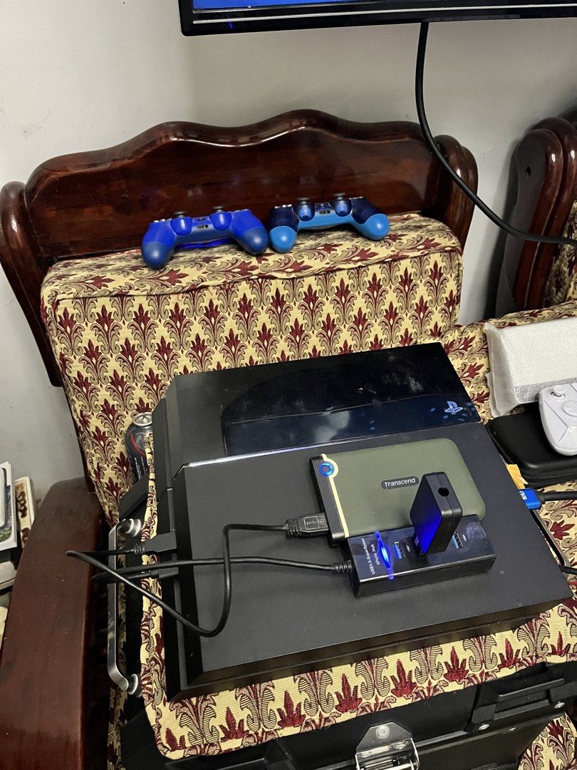 Ps4 phat jailbreak unit (Category: PlayStation) located in Manila. Submitted by apple_siri (Listing ID 1468255726, Image 2). Description: With 2 controllers, power adaptor plug jailbreak unit with 1tb storage in internal 1tb naman sa external total of 2tb total games na naka install 48 games mostly triple A games nakalagay rfs di na nagagamit as is .