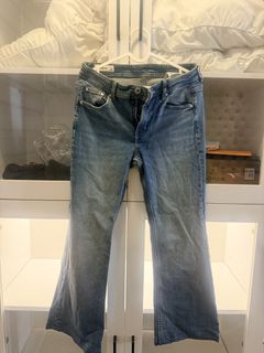 (Category: ) located in . Submitted by destashingmycloset (Listing ID 1468104952, Image 1). Description: .