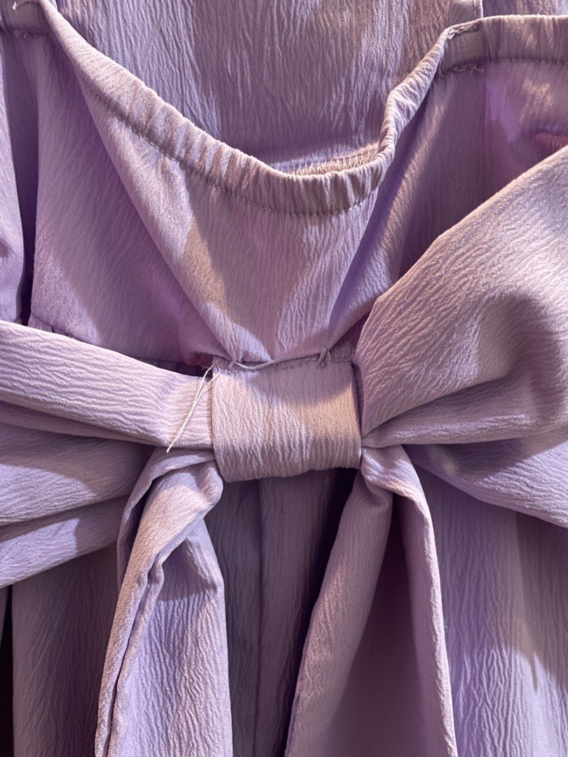 purple top with back bow (Category: Sleeveless) located in Manila. Submitted by happymoon_0ae0c8 (Listing ID 1468258518, Image 3). Description: - xs to s - adjustable straps .