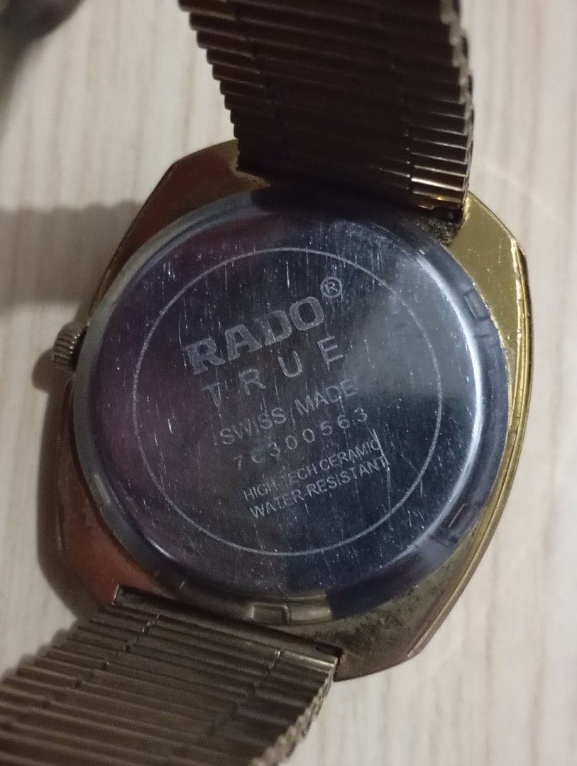 Quartz (Category: Men's Watches) located in Las Pinas. Submitted by quick_deals_great_finds2 (Listing ID 1468205660, Image 3). Description: Quartz with battery Good working 35mm fits wrist 6.8 inches.