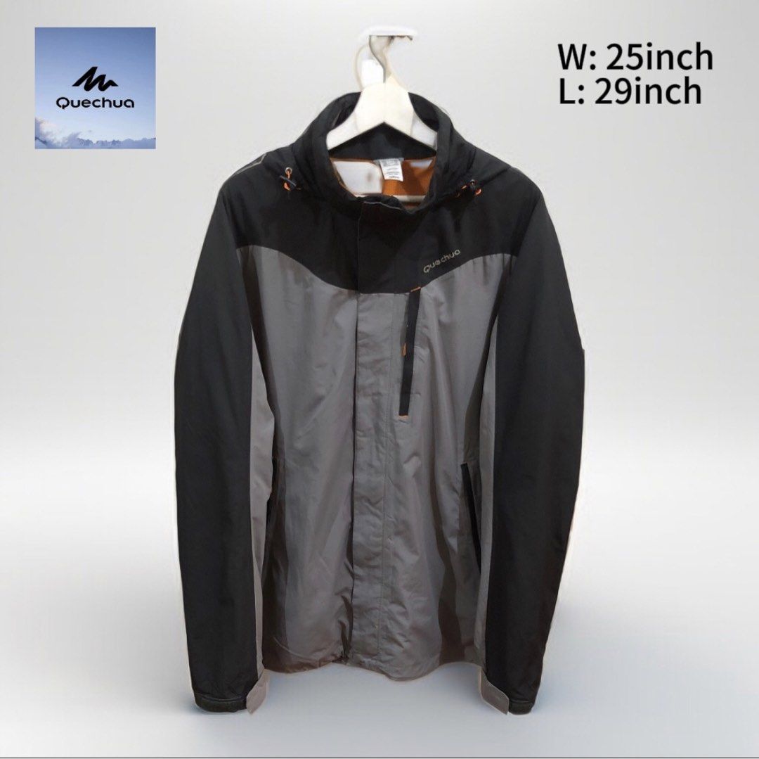 Quechua Gray Parka Windbreaker (Category: Coats, Jackets and Outerwear) located in Oas. Submitted by alithrifthunter (Listing ID 1468135248, Image 1). Description: .
