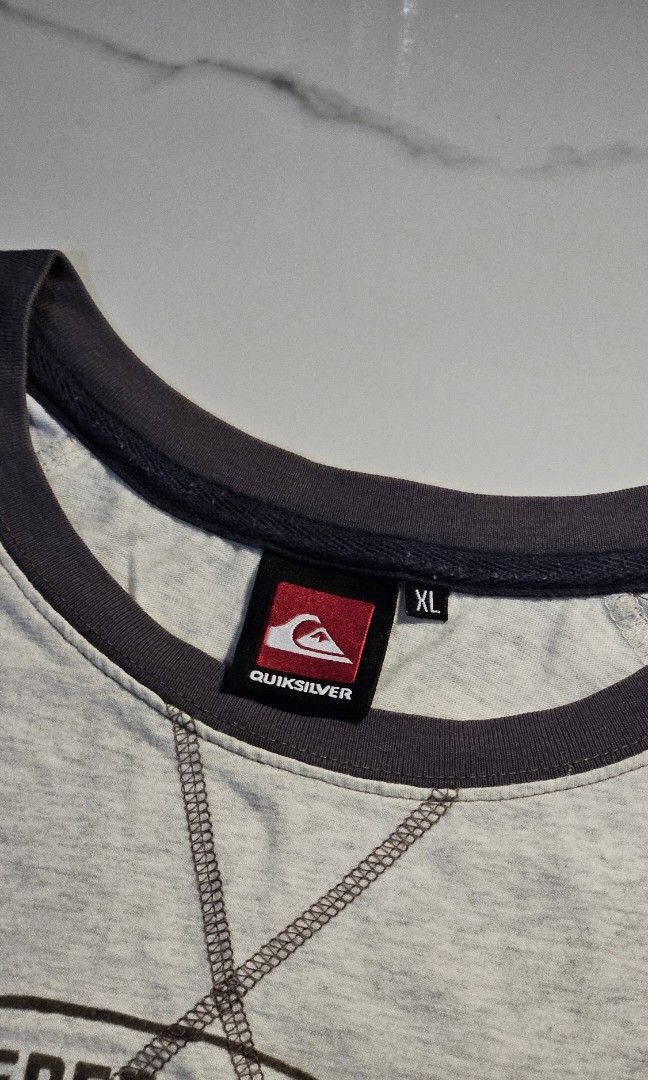 Quicksilver (Category: Tshirts & Polo Shirts ) located in Aroroy. Submitted by gabrizz_y (Listing ID 1468245663, Image 3). Description: Dimes: L - 31 | C - 20 Issue: None.