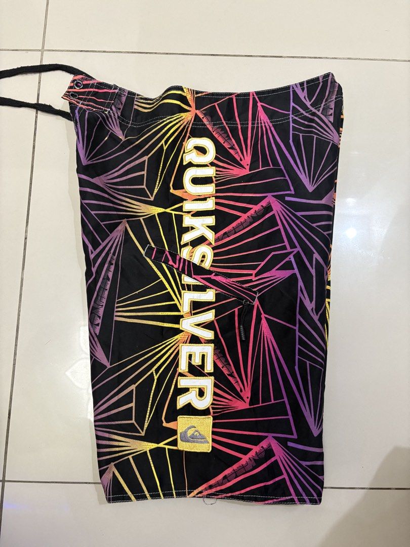 Quiksilver 2000s Board Shorts (Category: Swim Trunks & Board Shorts) located in Mandaluyong City. Submitted by archivesbykesh (Listing ID 1468219224, Image 2). Description: Authentic Size 32.
