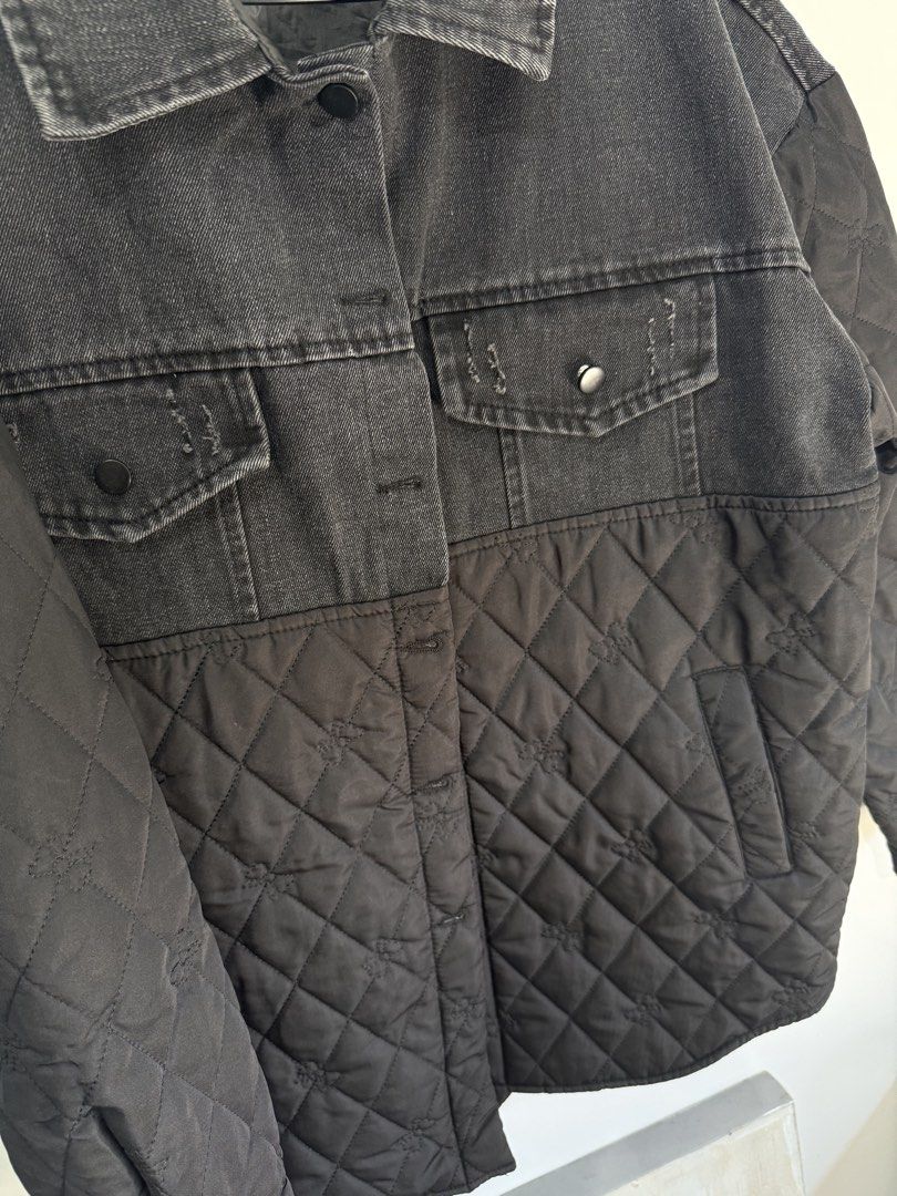 Quilted Jacket (Category: Coats, Jackets and Outerwear) located in Subic. Submitted by jxcxfx (Listing ID 1468111766, Image 2). Description: .