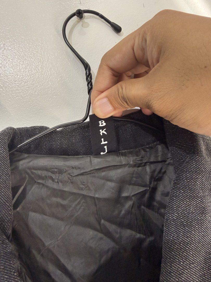 Quilted Jacket (Category: Coats, Jackets and Outerwear) located in Subic. Submitted by jxcxfx (Listing ID 1468111766, Image 3). Description: .