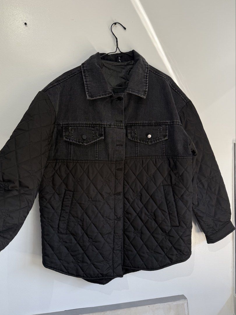 Quilted Jacket (Category: Coats, Jackets and Outerwear) located in Subic. Submitted by jxcxfx (Listing ID 1468111766, Image 1). Description: .