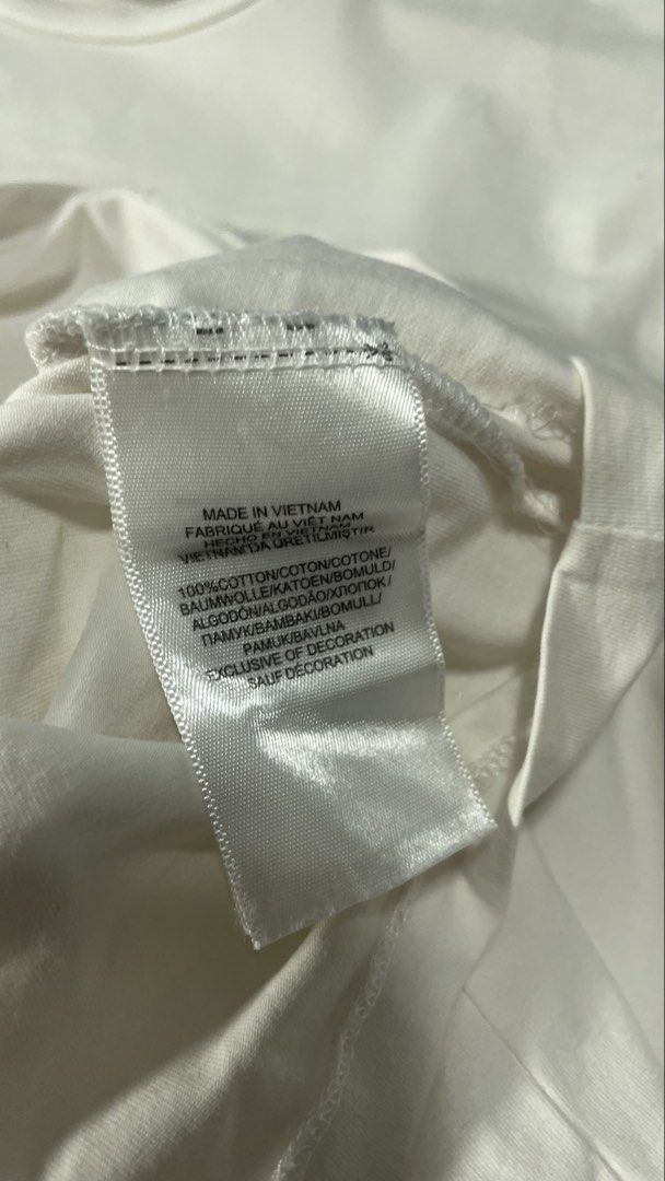 RALPH LAUREN (Category: Shirts) located in Koronadal. Submitted by zyxarvie (Listing ID 1468190384, Image 3). Description: Medium 19x25 9.5/10 color rate Excellent Authentic .