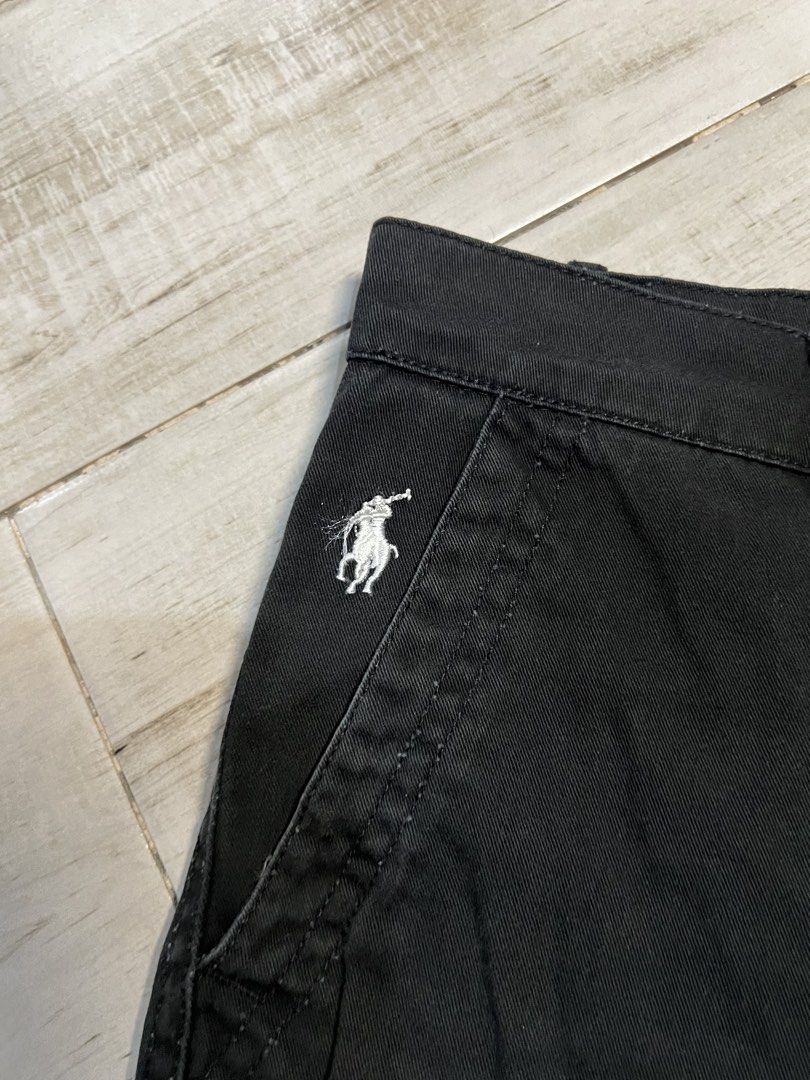 Ralph Lauren Chino Shorts (Category: Shorts) located in Angono. Submitted by odd.fitt (Listing ID 1468092593, Image 2). Description: 32 on tag 32W 19L 9.5H Broken button Loose stitch on embroidery.