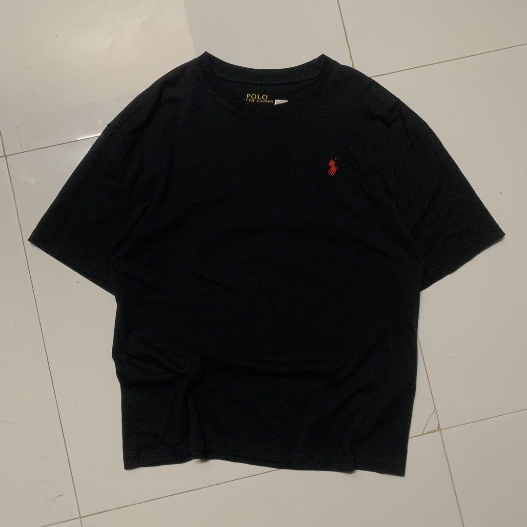 RALPH LAUREN SMALL LOGO SHIRT (Category: Tshirts & Polo Shirts ) located in Andop. Submitted by junjun_watanabe (Listing ID 1468231044, Image 1). Description: dimes: 20x27 color rate: 9.8/10 condition: Excellent no issues.