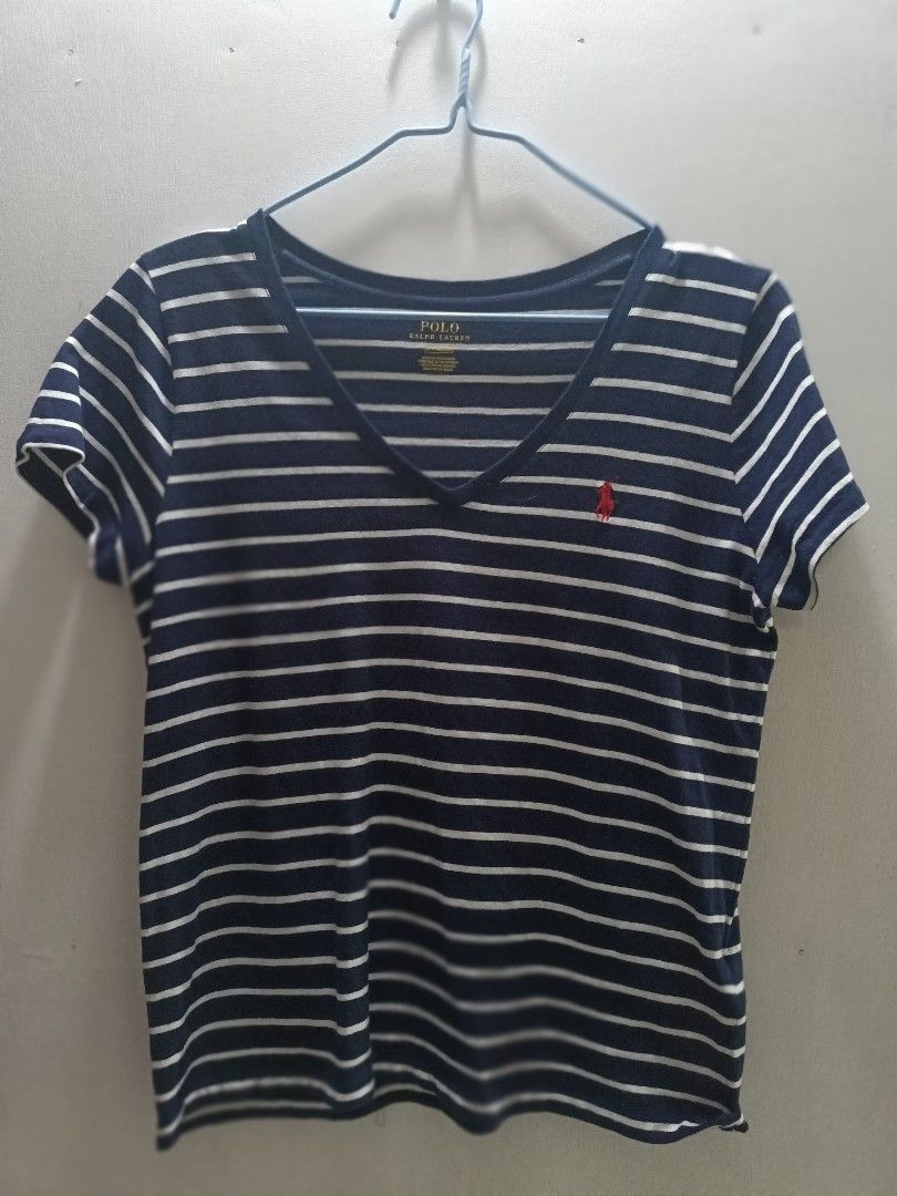 Ralph Lauren Y2k Striped Shirt (Category: Shirts) located in Bislig. Submitted by vanityarchives (Listing ID 1468070702, Image 1). Description: super nice when paired with flared jeans + heels or denim mini skirt + white shoes.