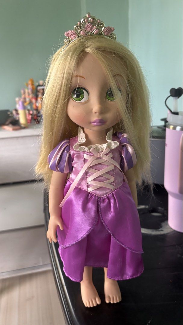 Rapunzel animator doll (Category: Kids Toys) located in La Trinidad. Submitted by caicai1926 (Listing ID 1468097626, Image 1). Description: cut hair.