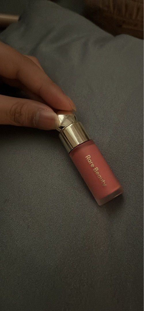 Rare beauty blush mini (Category: Makeup) located in Manila. Submitted by sellingmyextrastuffs (Listing ID 1468087039, Image 1). Description: Don’t really use it, it’s sitting on my vanity lang. .