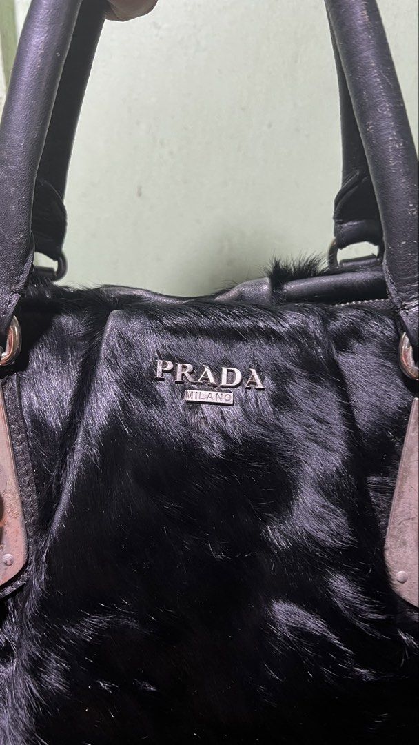 Rare Prada (Category: Luxury Bags & Wallets) located in Madridejos. Submitted by ukaydecebu_ii (Listing ID 1468169659, Image 3). Description: Missing white tag and black tag, See the last pic..