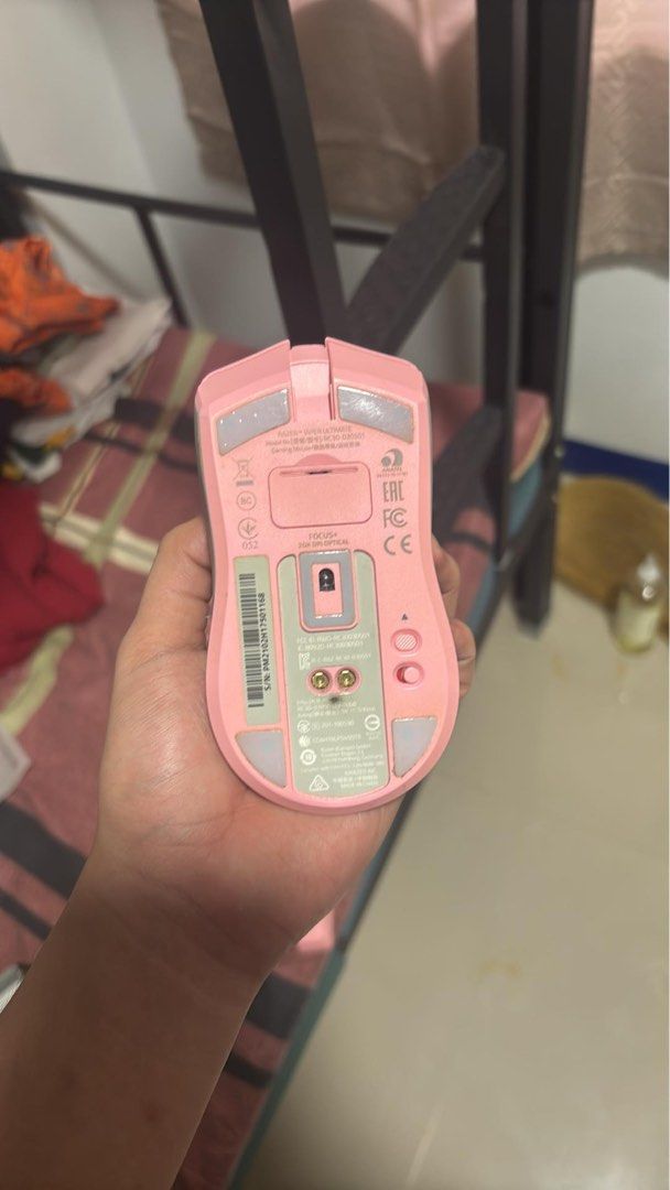 Razer Viper Ultimate (Category: Mouse & Mousepads) located in Manila. Submitted by hale.kutkut (Listing ID 1468071208, Image 2). Description: Directly send me a private message if you are interested and want more closer and clearer pictures. .