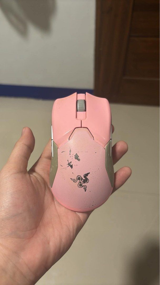 Razer Viper Ultimate (Category: Mouse & Mousepads) located in Manila. Submitted by hale.kutkut (Listing ID 1468071208, Image 1). Description: Directly send me a private message if you are interested and want more closer and clearer pictures. .