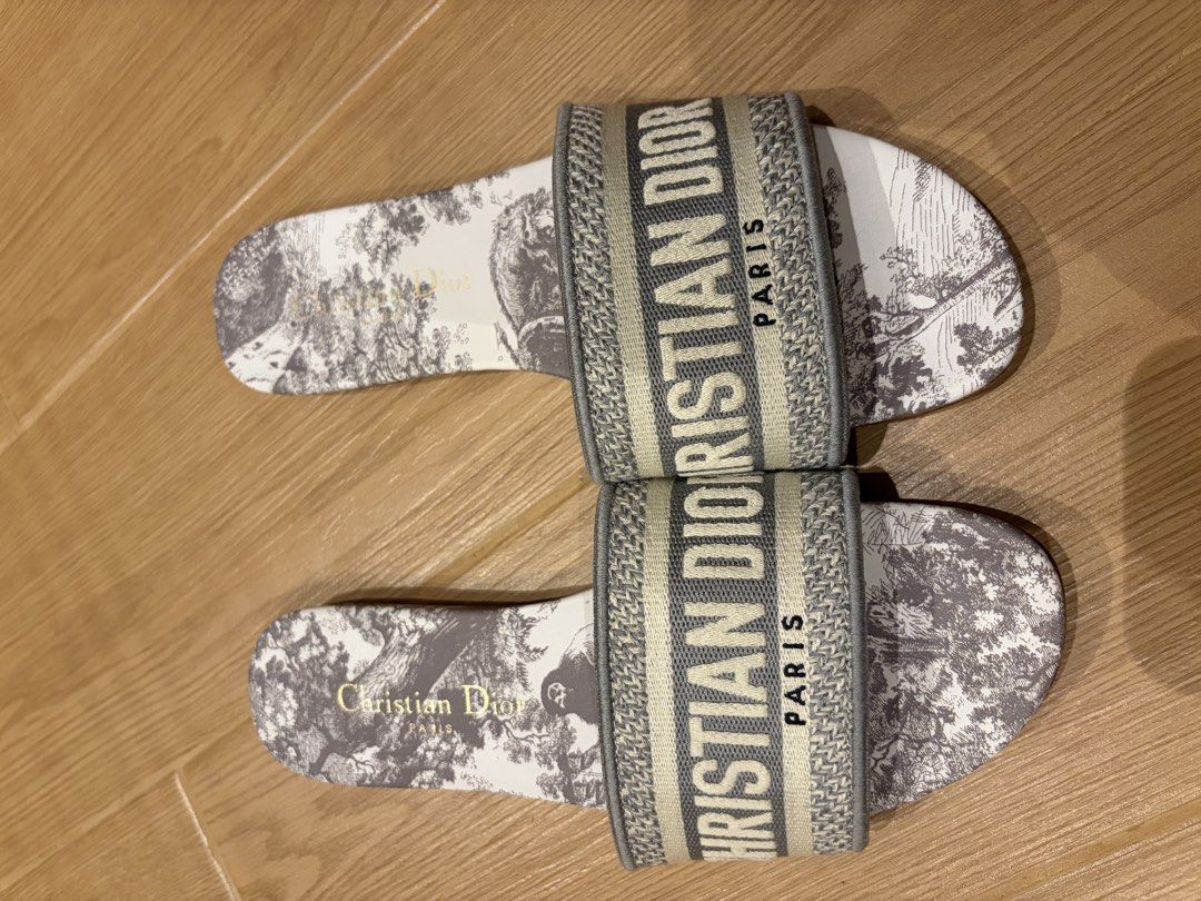 Real or fake? (Category: Community) located in Baguio. Submitted by nextchapter.ph (Listing ID 1468085539, Image 1). Description: Help! Legit check please.