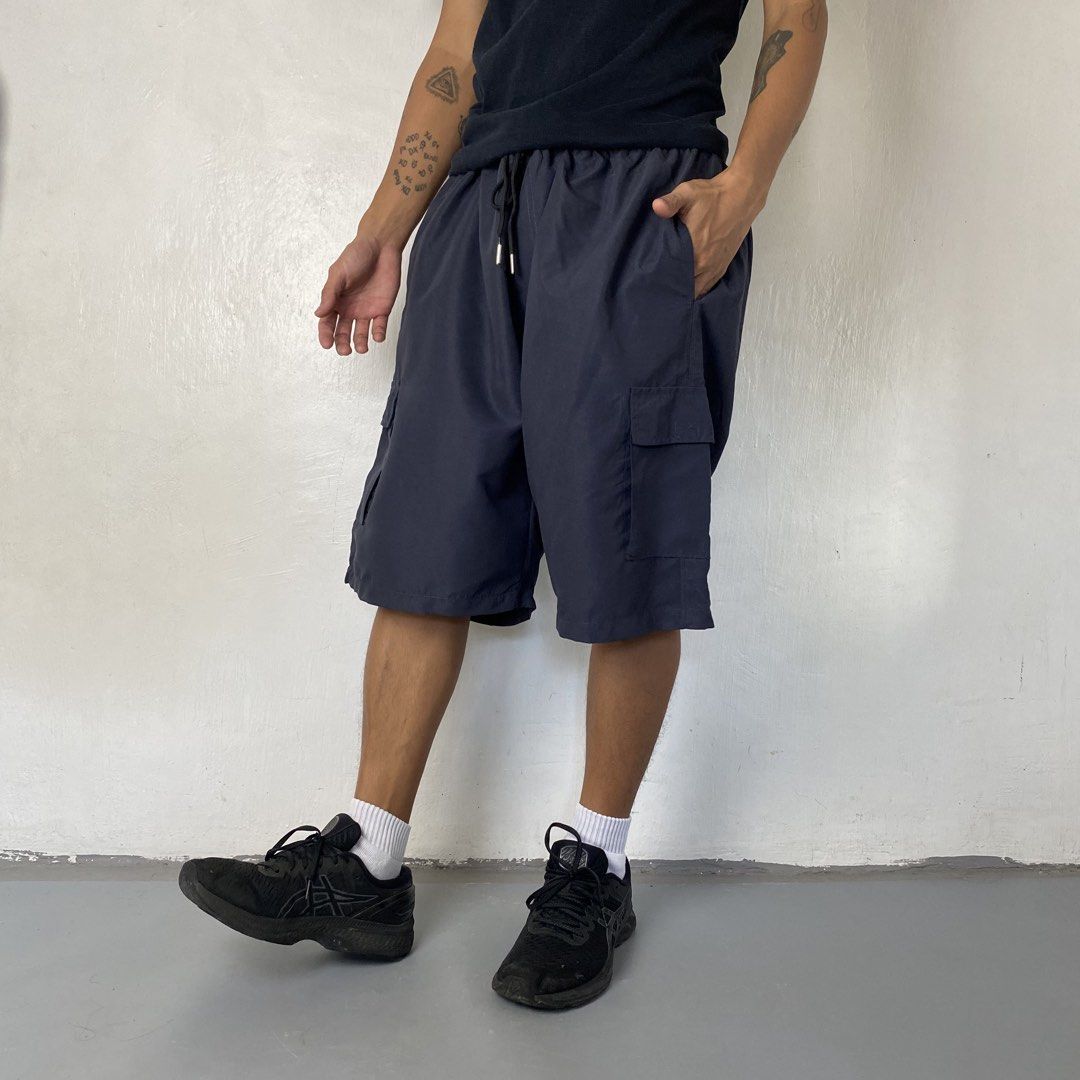 Realessentials 🩳 | Navy Blue Mesh Inner Lining Short (Category: Shorts) located in Bulacan. Submitted by orc.ph (Listing ID 1468148670, Image 3). Description: Realessentials 🩳 | Navy Blue Mesh Inner Lining Short Material Used: Polyester - Navy Blue - Mesh Inner Lining - Drawstring Attached - Multi Pockets - inner cycling - Garterized - Casual - Semi Formal - Streetwear -Size: XXL-XXXL -Waistline: 38-48” -Length: 22” -Thighs: 15” -Leg Opening: 1