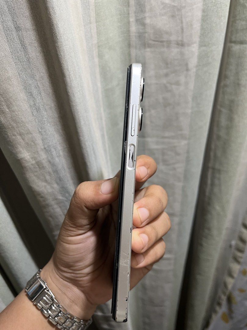 REALME 10 8/256 GB (Category: Realme) located in Manila. Submitted by kofieematch (Listing ID 1468223756, Image 3). Description: FOR SALE: realme 10 8GB RAM / 256GB ROM 📱 Specifications: * 8GB RAM + 256GB Internal Storage * 6.4” FHD+ Super AMOLED Display * 90Hz Refresh Rate * MediaTek Helio G99 Processor * 50MP Main Camera + 2MP Secondary Camera * 16MP Front Camera * 5000mAh Battery * 33W SUPERVOOC Fast Charging * Side Fingerprint Sensor * USB T