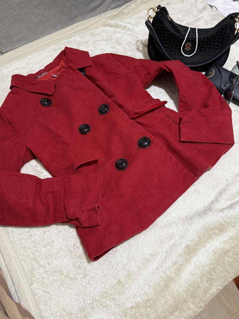 Red coat/Jacket for women (Category: Coats, Jackets and Outerwear) located in Pasay City. Submitted by bellita_05 (Listing ID 1468196207, Image 1). Description: Thick fabric, Bright red .