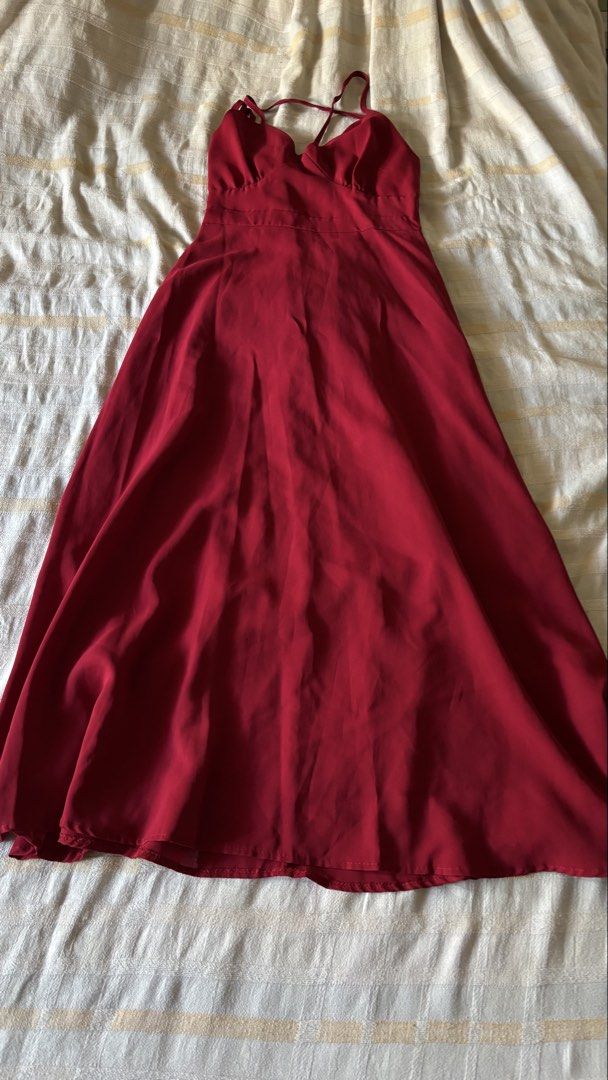 Red Criss Cross Backless Bustier Long Dress (Category: Dresses) located in Binan City. Submitted by myprelovedhaul (Listing ID 1468126249, Image 2). Description: .