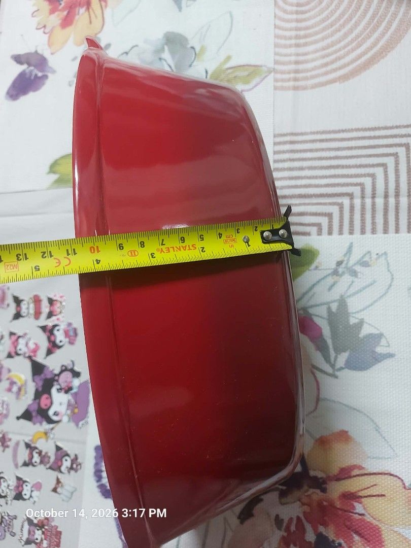 Red Envelope 3.5qt Red Oval Ceramic Baking Dish (Category: Cookware & Accessories) located in Taguig. Submitted by thrifthub.ph (Listing ID 1468069489, Image 3). Description: - Brand/Item: Red Envelope 3.5-quart oval baking dish - Color/Finish: Vibrant glossy red ceramic with clean underside stamp - Size: Measures roughly 25cm across with convenient side handles - Durability: Heavy-duty kitchen essential for casseroles, roasts, and side dishes - 