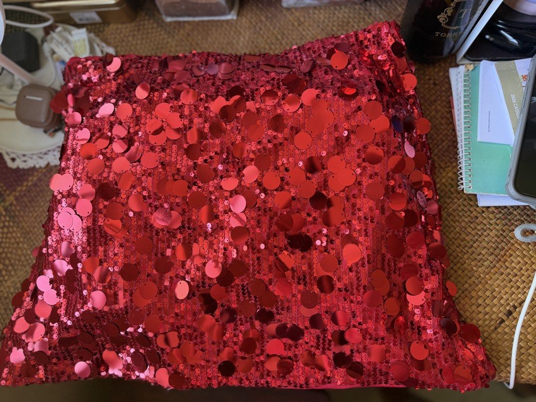 Red sequin throw skirt (Category: Skirts) located in Calumpit. Submitted by milkncookiess (Listing ID 1468098705, Image 1). Description: Rfs: too big for me.