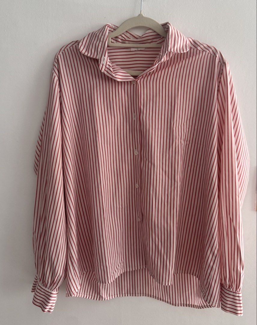 Red Striped Long Sleeve (Category: Longsleeves) located in Paranaque City. Submitted by simplylizzy (Listing ID 1468079577, Image 1). Description: best fir to med to large.