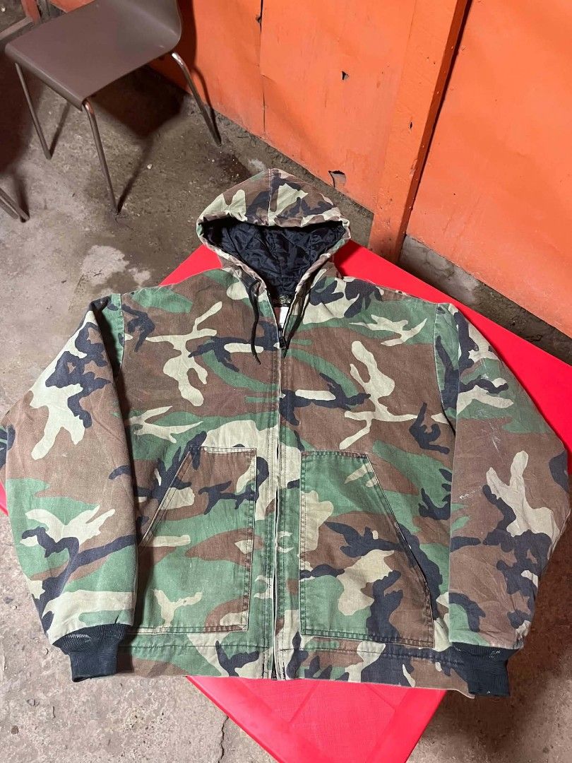 REDHEAD ACTIVE JACKET CAMOU (Category: Coats, Jackets and Outerwear) located in Manila. Submitted by prelovedgarmentstuff (Listing ID 1468142642, Image 1). Description: REDHEAD ACTIVE JACKET CAMOU LENGTH 28 WIDTH 27.5 paint stain on sleeve since workwear 9.5 color rate.