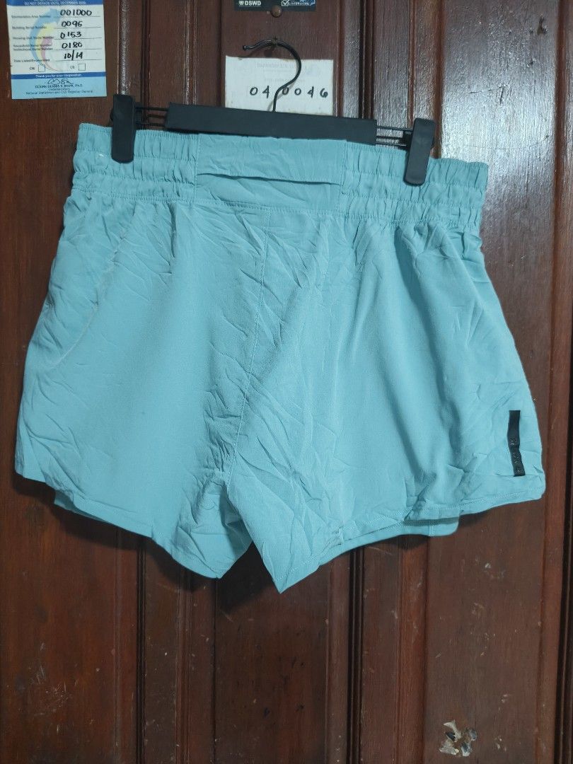 Reebok Running/gym shorts (Category: Shorts) located in Quezon City. Submitted by makmakramirez (Listing ID 1468283177, Image 2). Description: Reebok Running/gym shorts bago pa no issue size : 28-35 length 12 inches loc Santa Lucia novaliches Lalamove or spx courier Spx sf 50php NCR 60php Luzon 75 php vis, min.