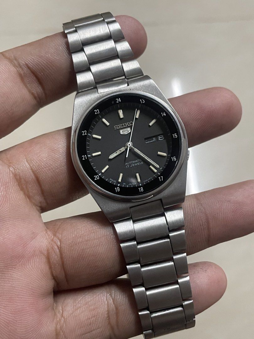 reference : 7001-3160 (Category: Men's Watches) located in Quezon City. Submitted by quick_charles (Listing ID 1468160379, Image 1). Description: Seiko 5 Automatic “Railway Time” / Military style watch. .