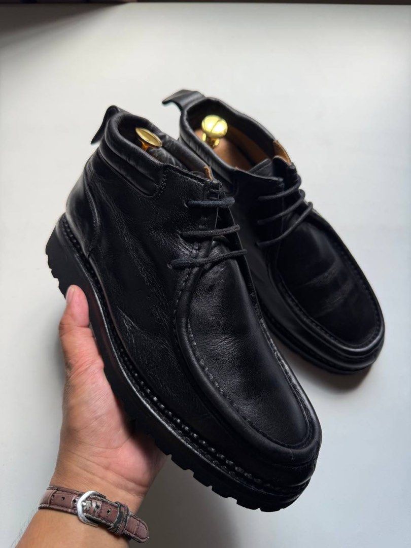 Regal Tyrolean Derby (Category: Boots) located in Cagayan de Oro. Submitted by thrift_crate.ph (Listing ID 1468221144, Image 3). Description: ʀᴇɢᴀʟ ᴛʏʀᴏʟᴇᴀɴ ᴅᴇʀʙʏ 𝟽ᴜs / 𝟸𝟻ᴄᴍ / ᴄᴀɴ ғɪᴛ ᴀɴ 𝟾ᴜs sɴᴜɢ 𝐒𝐢𝐳𝐞: 7US / 25cm 𝐂𝐨𝐧𝐝𝐢𝐭𝐢𝐨𝐧 𝐫𝐚𝐭𝐞: 10/10 𝐂𝐨𝐥𝐨𝐫 𝐫𝐚𝐭𝐞: 10/10 Issue/s: NO ISSUES.