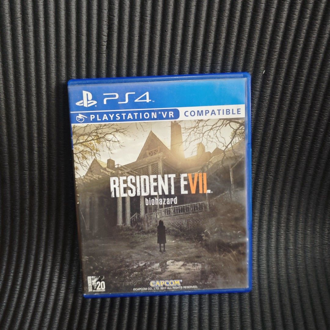 Resident Evil Biohazard PS4 VR Game (R3) (Category: PlayStation) located in Quezon City. Submitted by shopme_gadget30 (Listing ID 1468127055, Image 1). Description: kindly read the details first for sale fixed price good condition tested and working with Case and disc game compatible to ps4 vr R3 Region qc area meet up: sm north shipping fee must shoulder by the buyer via lalamove or grab payment: bdo/gcash happy gaming everyone.