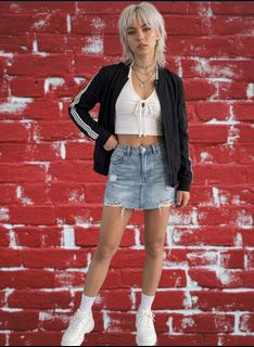 (Category: ) located in . Submitted by aithriftcloset (Listing ID 1468154046, Image 1). Description: .