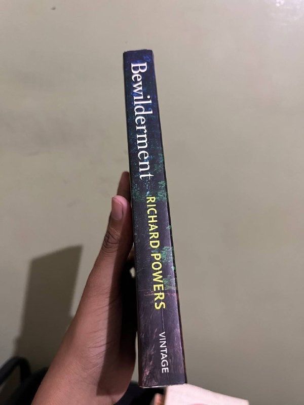Richard Powers - Bewilderment (Category: Storybooks) located in Carmen. Submitted by grei.librongbaligya. (Listing ID 1468125989, Image 2). Description: Richard Powers - Bewilderment Regular paperback..