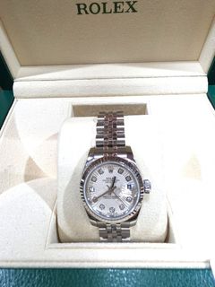 (Category: ) located in . Submitted by thechronographcollective (Listing ID 1468175146, Image 1). Description: .