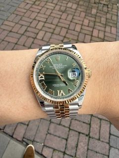 (Category: ) located in . Submitted by ninety_one_timepiece (Listing ID 1468083881, Image 1). Description: .