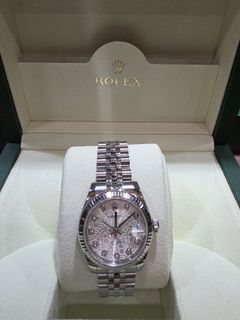 (Category: ) located in . Submitted by thechronographcollective (Listing ID 1468170749, Image 1). Description: .