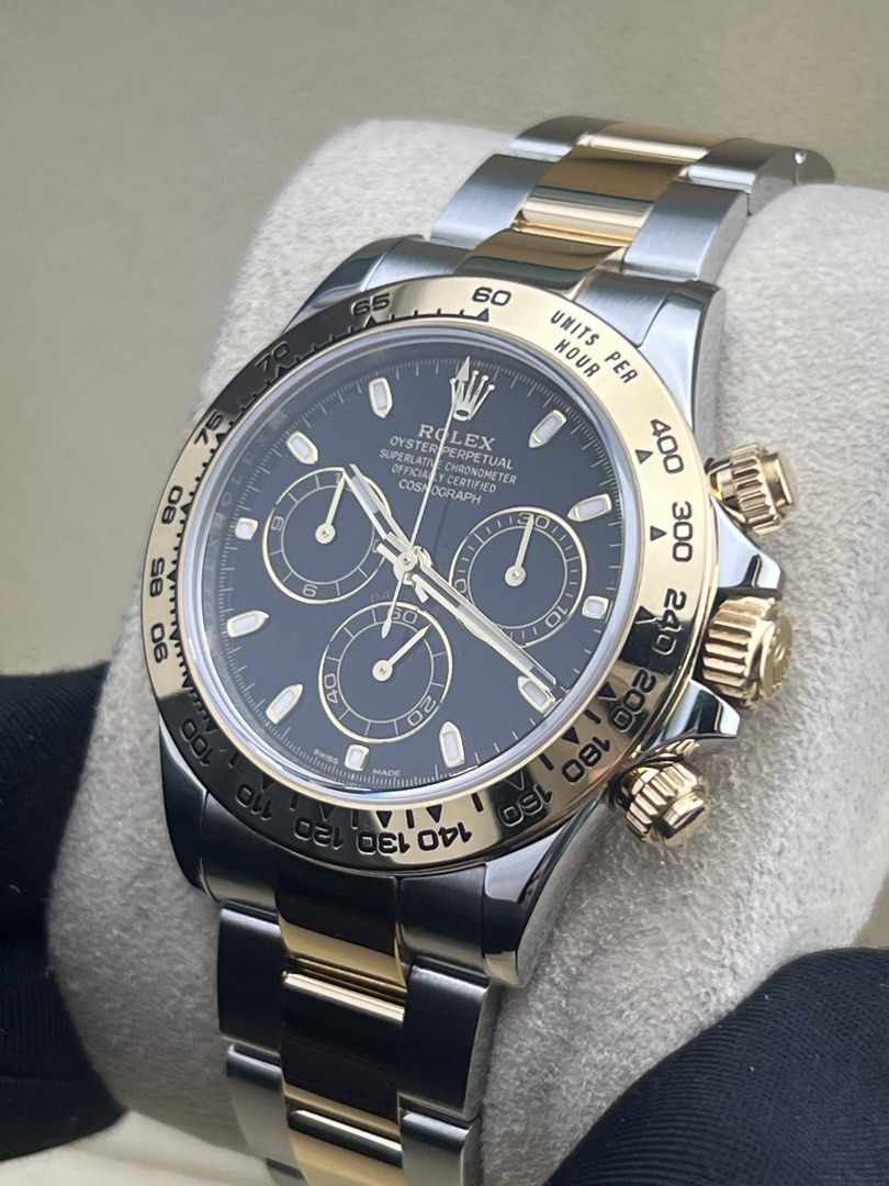 Rolex Daytona Chronograph 2018 (Category: Luxury Watches) located in Makati City. Submitted by tpx.ph (Listing ID 1468235821, Image 3). Description: Rolex Daytona Chronograph 2018 1.180M Cash Price 116503 Good Condition Complete Set.