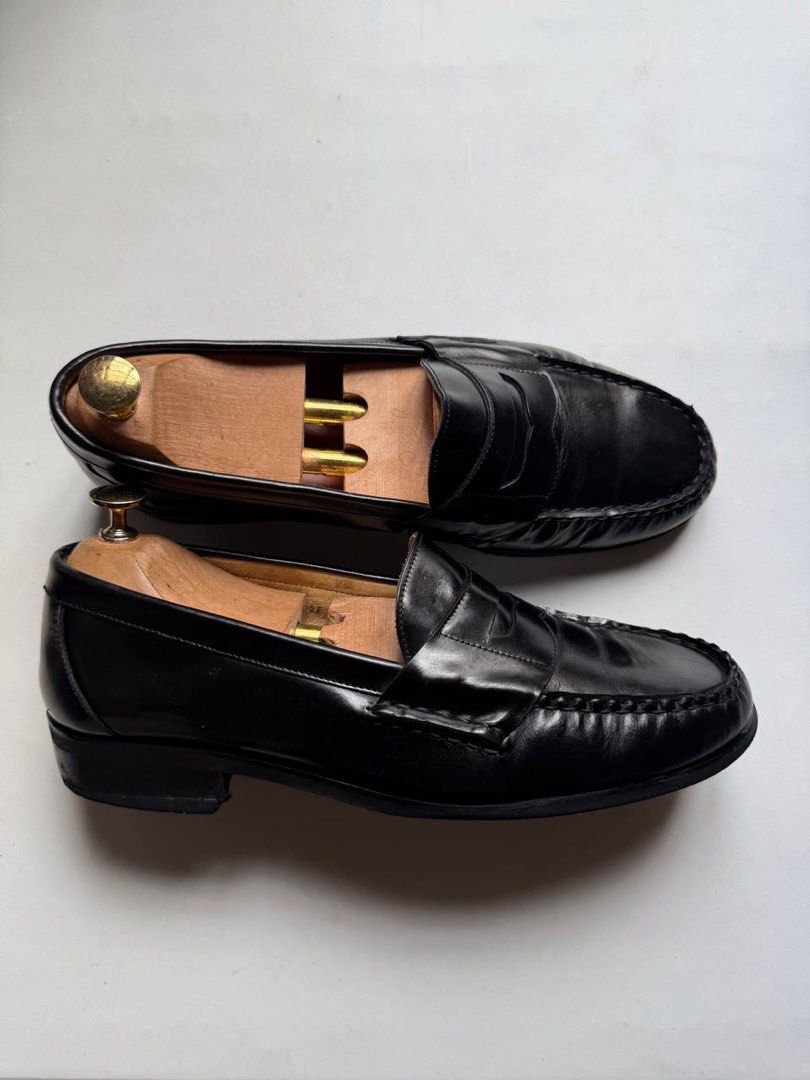 Romantic Move Penny Loafers (Category: Casual Shoes) located in Cagayan de Oro. Submitted by thrift_crate.ph (Listing ID 1468224495, Image 2). Description: ʀᴏᴍᴀɴᴛɪᴄ ᴍᴏᴠᴇ ᴘᴇɴɴʏ ʟᴏᴀғᴇʀs 𝟿.𝟻ᴜs / 𝟸𝟽.𝟻ᴄᴍ / ᴄᴀɴ ғɪᴛ ᴀ 𝟷𝟶ᴜs sɴᴜɢ 𝐒𝐢𝐳𝐞: 9.5US / 27.5cm 𝐂𝐨𝐧𝐝𝐢𝐭𝐢𝐨𝐧 𝐫𝐚𝐭𝐞: 9.5/10 𝐂𝐨𝐥𝐨𝐫 𝐫𝐚𝐭𝐞: 10/10 Issue/s: Minimal heel drag.
