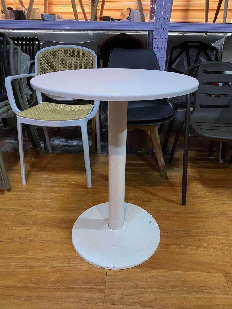 Round Coffee Resto Table (Category: Tables & Sets) located in Valenzuela. Submitted by jhagonzales (Listing ID 1468200563, Image 2). Description: COFFE TABLE STRAIGHT ORDINARY LEEGS LAMINATED TOP ₱2,500 60cm ₱2,800 70cm.