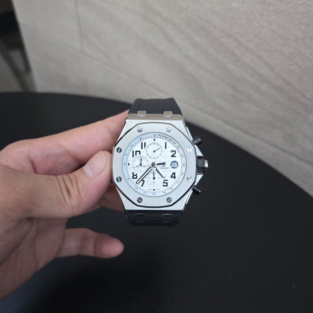 Royal Oak (Category: Luxury Watches) located in San Juan City. Submitted by flipandfind (Listing ID 1468256759, Image 1). Description: AP Royal Oak Rubber Strap - sold as is, check photos for condition - with signs of usage, scratches, and slight loose sa rubber strap - battery operated P 5,000 Negotiable.