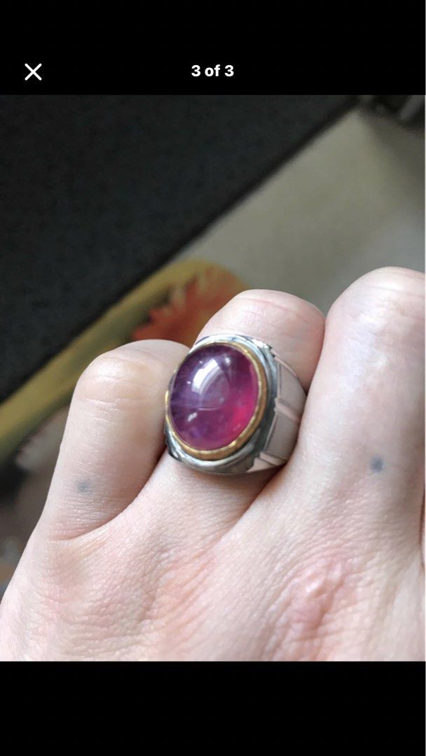 Ruby ring (Category: Jewelry) located in Singapore. Submitted by lawrencelucifer81 (Listing ID 1468205858, Image 2). Description: .