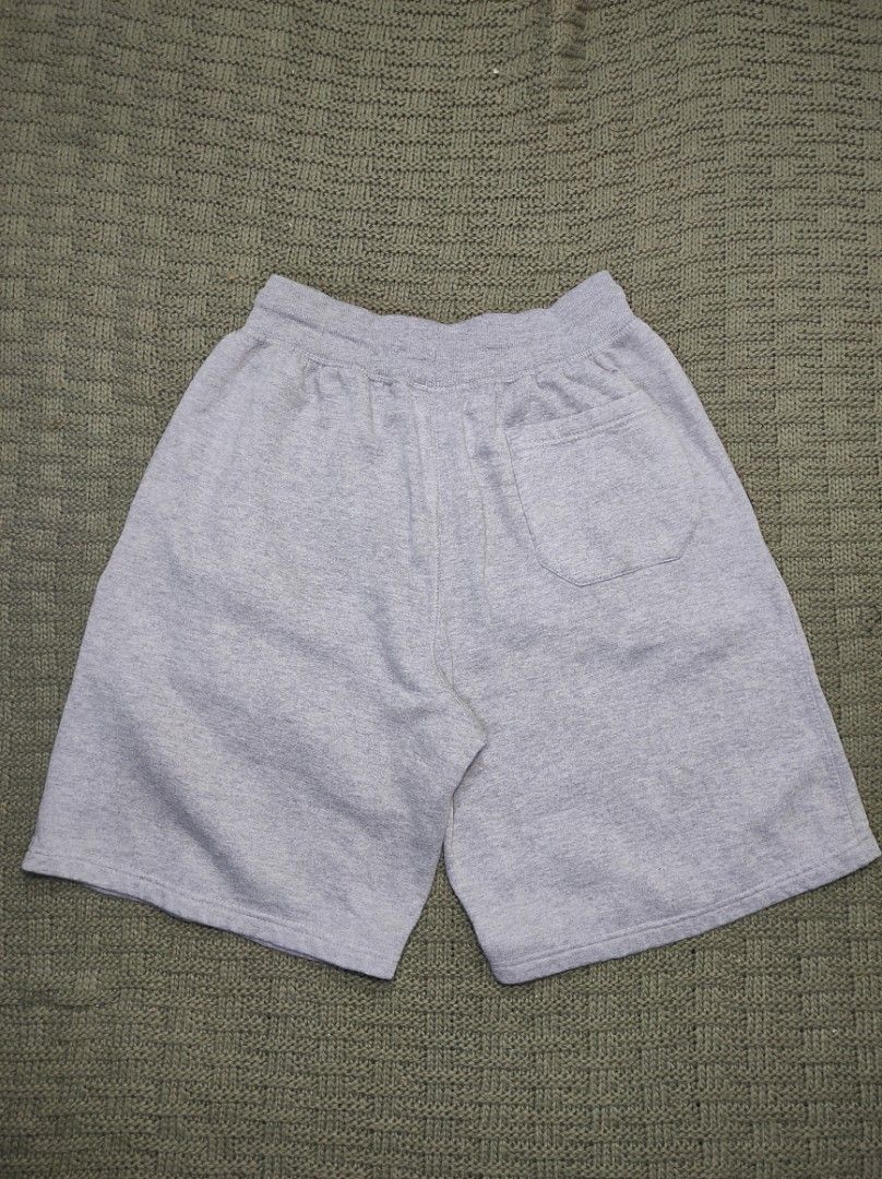 RUSSELL ATHLETIC SHORT (Category: Shorts) located in Las Pinas. Submitted by jeusmanlangit (Listing ID 1468210090, Image 3). Description: RUSSELL ATHLETIC SHORT SIZE: MEDIUM ON TAG DIMES: W: 30 -34 L: 21 HEM: 12 ISSUE: MAY STAIN PERO WASHABLE NAMAN 470 PESOS LANG DM📩.