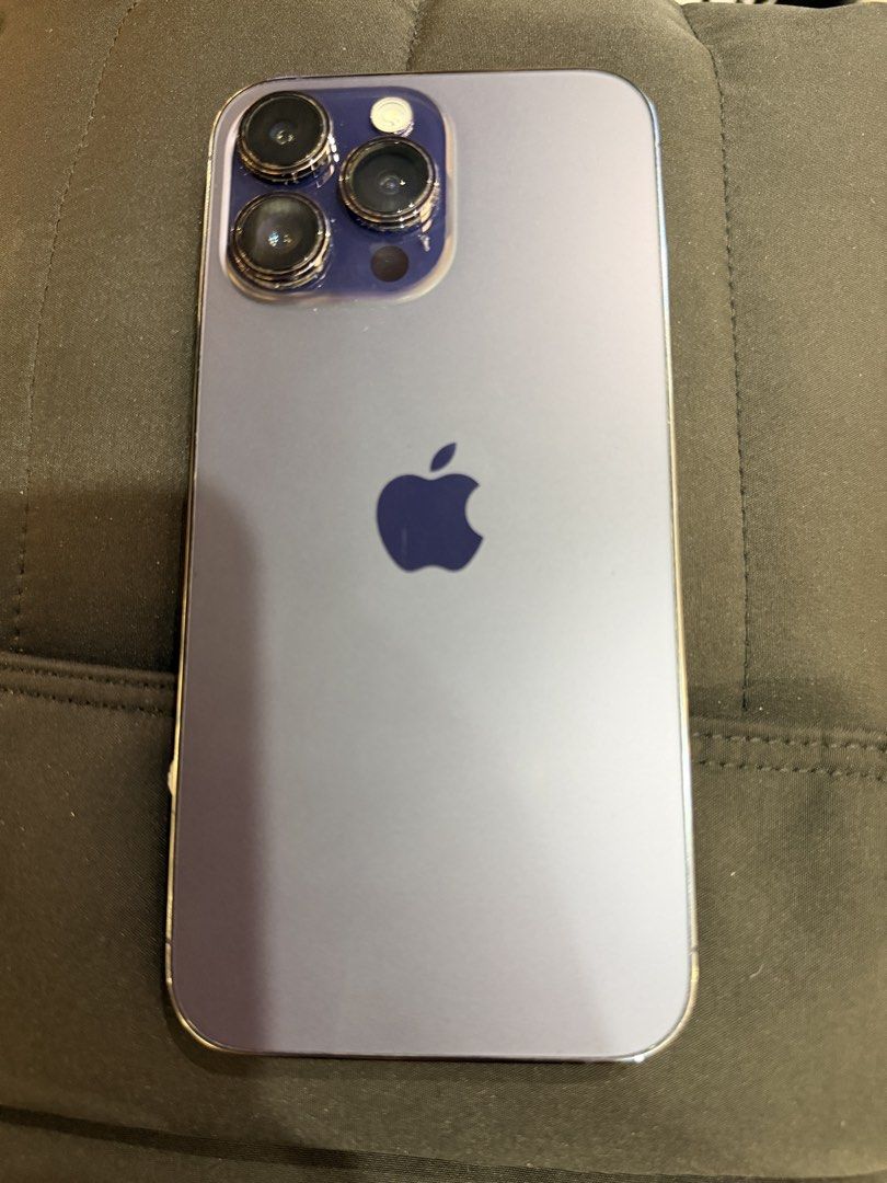 S: Iphone 14 Pro Max 128GB Deep Purple (Category: iPhone 14 Series) located in Manila. Submitted by goldenearth.4db9d0 (Listing ID 1468280232, Image 2). Description: FOR SALE! Iphone 14 Pro Max, deep purple 128 GB Condition: - 76% Battery Health - No scratches, dents or cracks - Never repaired Unit & Box only RFS: Upgrade 📍Muntinlupa.