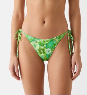 (Category: ) located in . Submitted by sunnyfloshop (Listing ID 1468210709, Image 1). Description: .