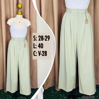 (Category: ) located in . Submitted by bengirlclothing (Listing ID 1468138570, Image 1). Description: .