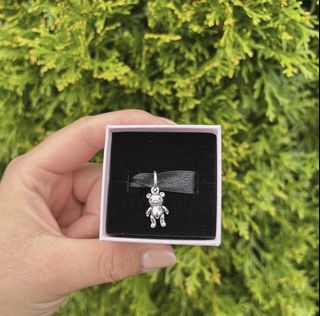 (Category: ) located in . Submitted by ohnopandora (Listing ID 1468139497, Image 1). Description: .
