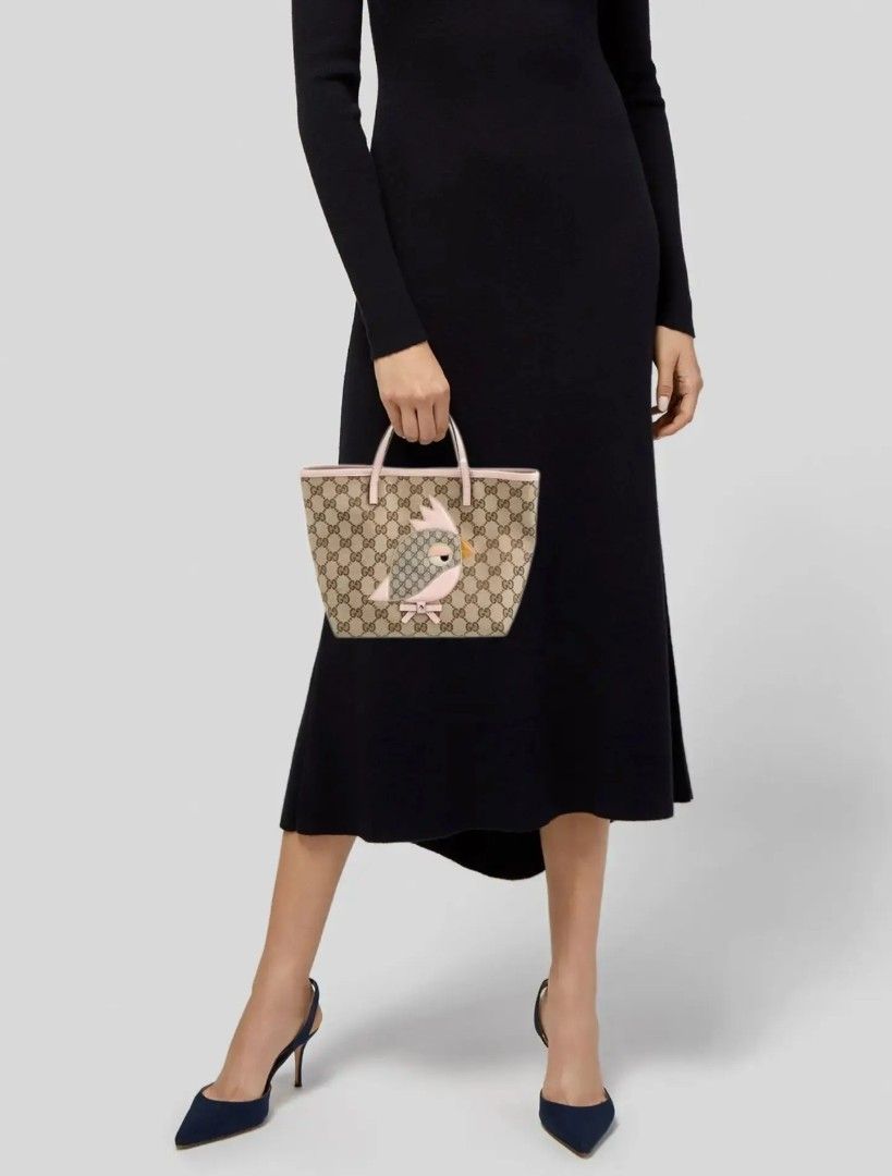 Sale! GUCCI Small tote (Category: Shoulder Bags) located in Cabuyao City. Submitted by secondhand.shop.ph (Listing ID 1468191536, Image 2). Description: Sale❗️Sale❗️Sale❗️ G U C C I Almost new Small Canvas & genuine leather trim 📌First to pay.